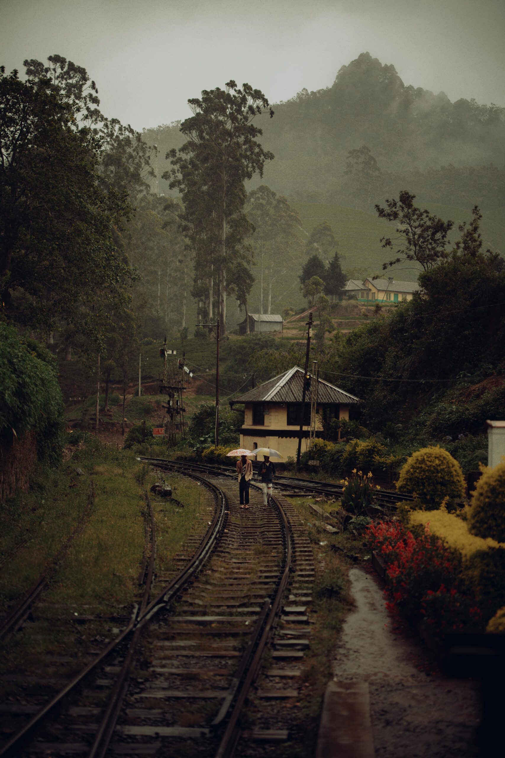 photos from Train Station from Sri Lanka